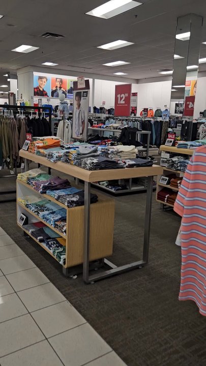Kohl's - Inside the store - Men's Clothing Near Me - MOORPARK, California