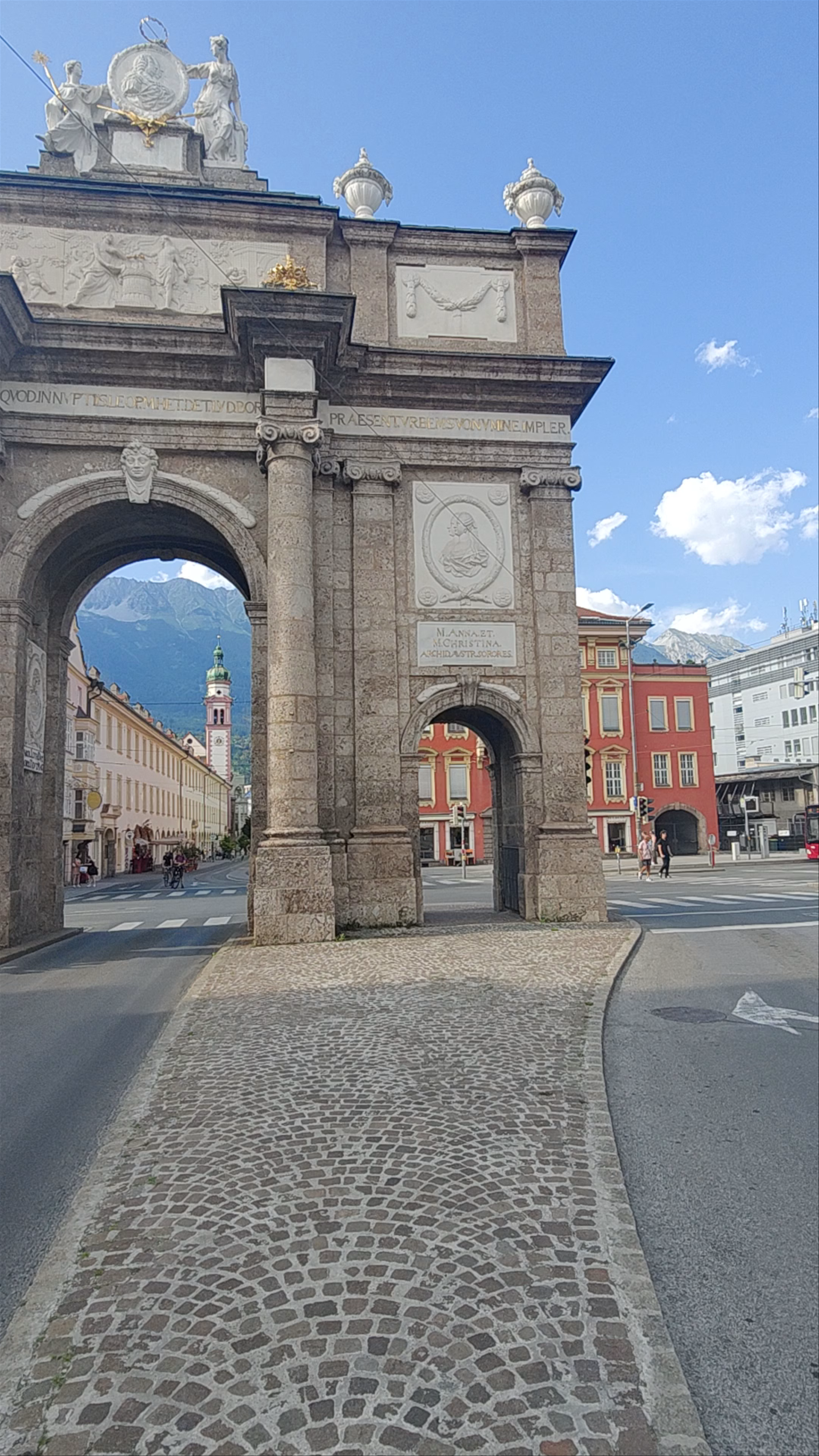 Triumphpforte in Innsbruck: Historic Gateway with Alpine Views