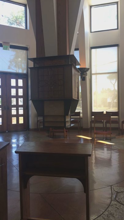 Saint Philip Benizi - Spending time with God at the Blessed Sacrament chapel. The tabernacle is at the center. - Churches Near Me - Fullerton, California