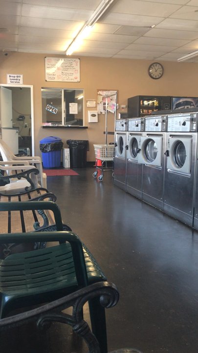 Laundry Express - Lots of seating by entry - Laundromat Near Me - Tehachapi, California