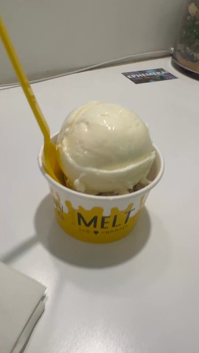 Melt Ice Creams - 2 scoops: sweet cream and cookie crush - Desserts Near Me - Fort Worth, Texas