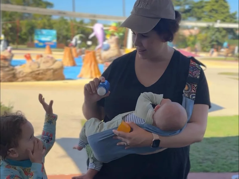 Bambora baby sling carrier