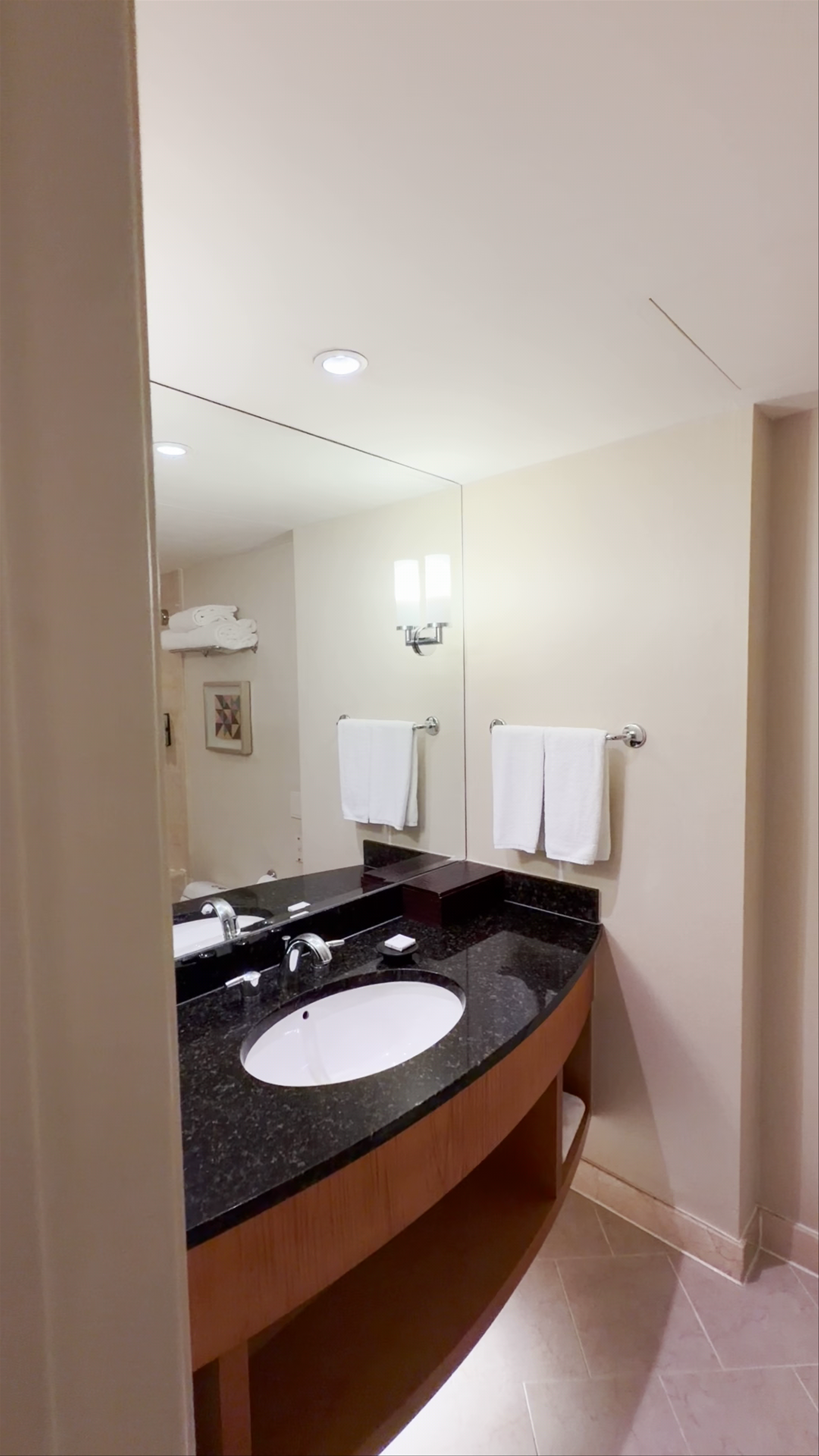 Serene Comfort and Modern Luxury at Grand Hyatt Incheon