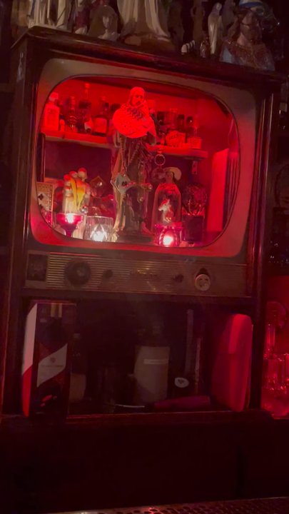 Hail Mary's - At the bar - Canadian (New) Near Me - Vancouver, British Columbia