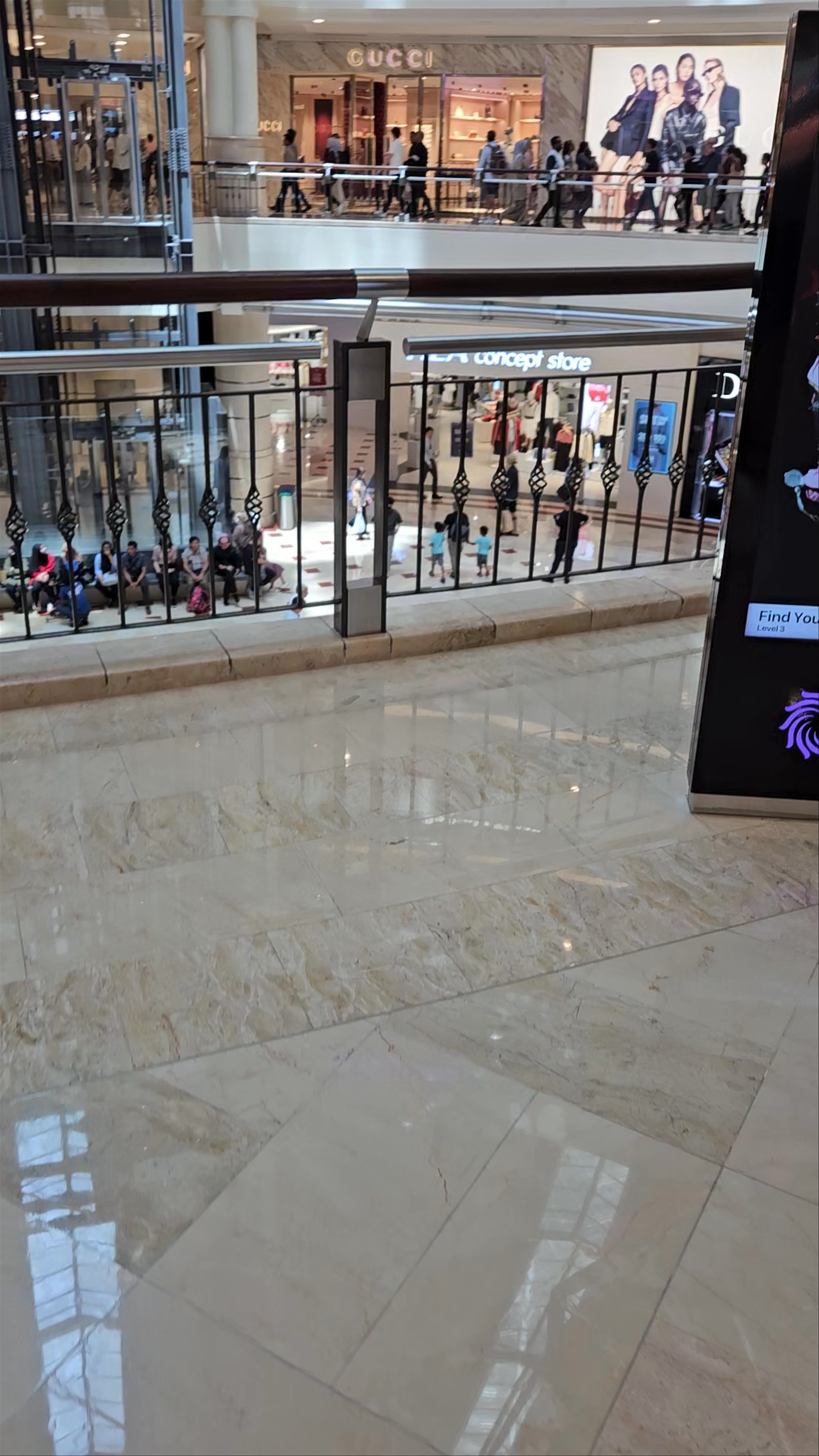 Suria KLCC: Luxury Shopping Experience in Kuala Lumpur