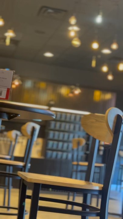 Chick N Roll - CNR ambiance - Chicken Wings Near Me - Hampton, Virginia