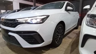 ام جي 5 STD 2025