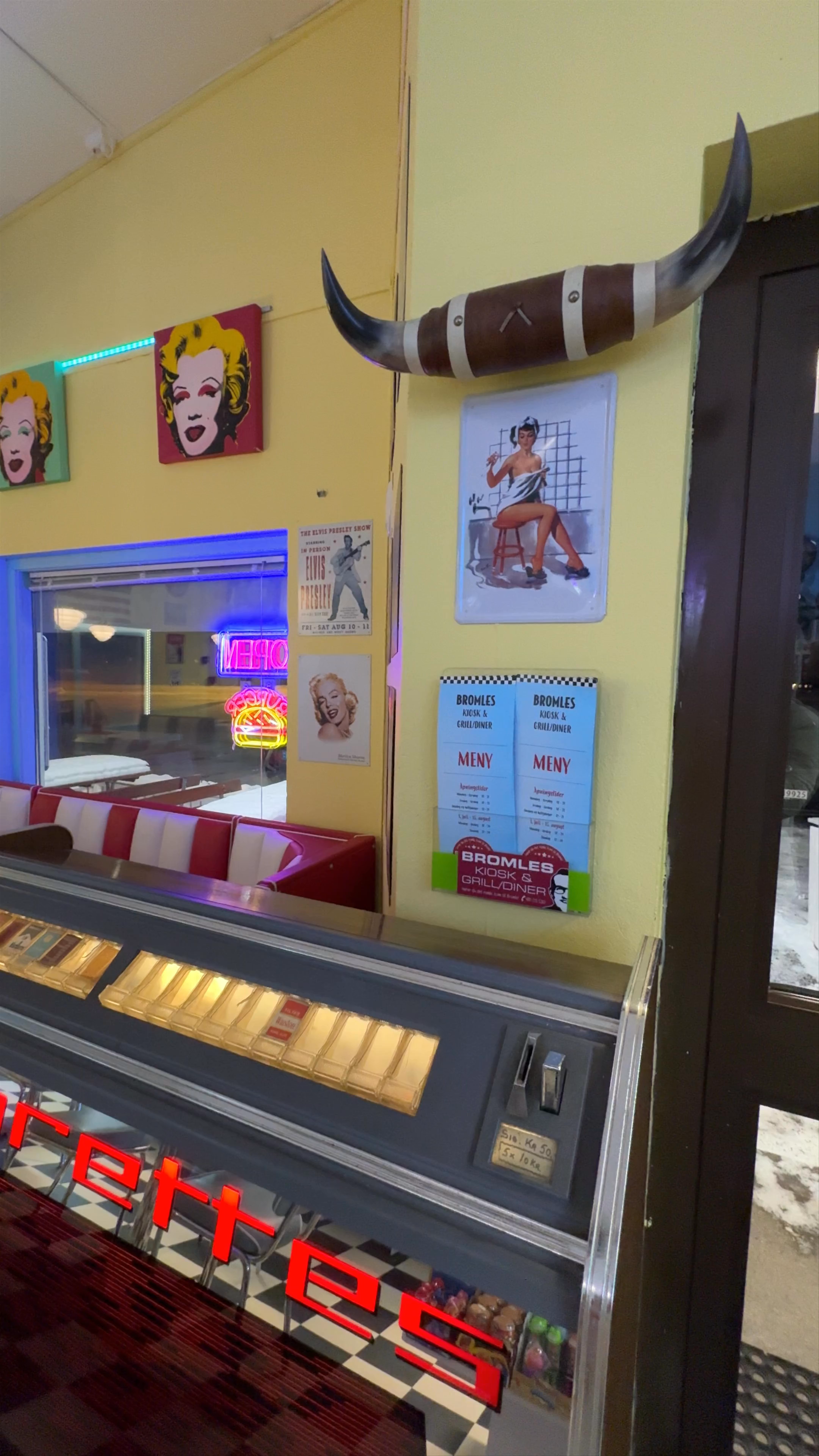 Bromles Kiosk & Grill/Diner