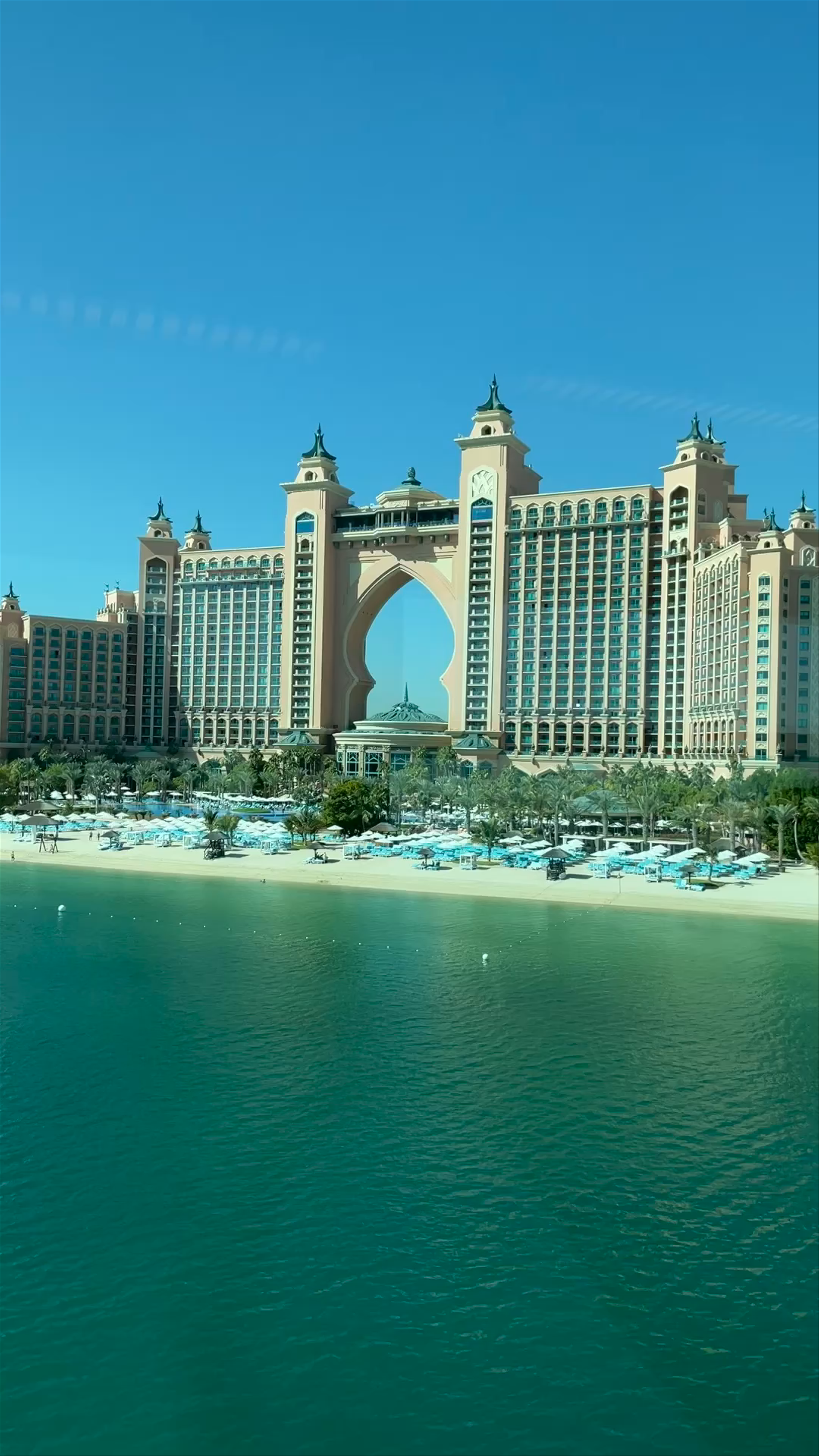 Atlantis The Palm: Iconic Luxury by Dubai's Turquoise Shores