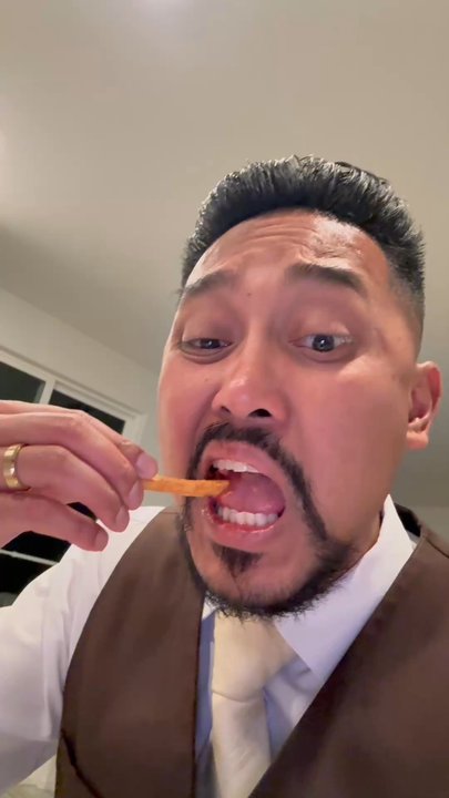 Buffalo Wild Wings - Listen to the sound of the fries I paid for. all of the locations and the service is terrible and smells like piss1$ex for all COLD FLATS. - American Near Me - Henderson, Nevada