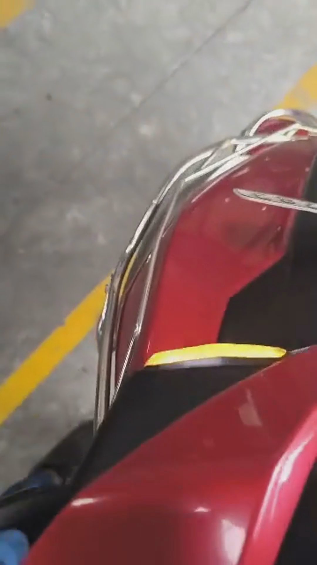 Walk-around video thumbnail