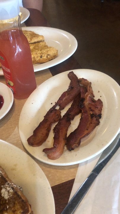 Frank's Grill - Lordddddd! Everything was AWESOME! I'm visiting from NOLA and it was good! I'll definitely be back! - Diners Near Me - Houston, Texas