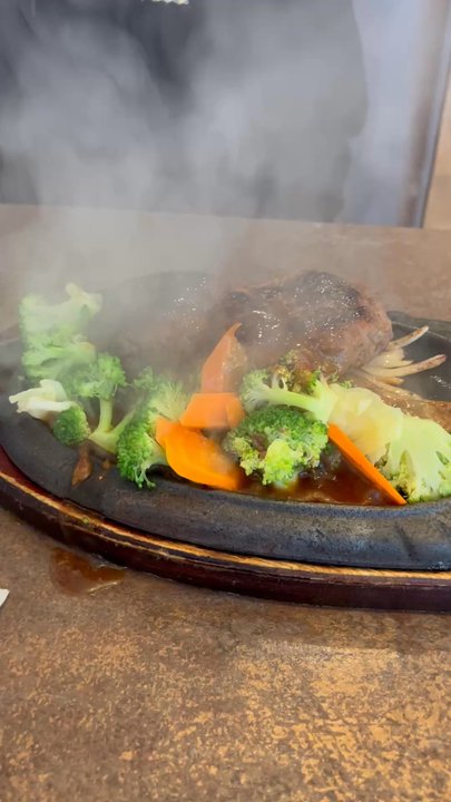 A Table Wayne's Kitchen - Hamburger steak - Asian Fusion Near Me - Manteca, California