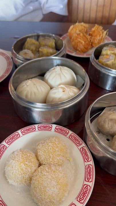 Lucky Cat Dim Sum Restaurant - Dim sum - Cantonese Near Me - Jacksonville, Florida