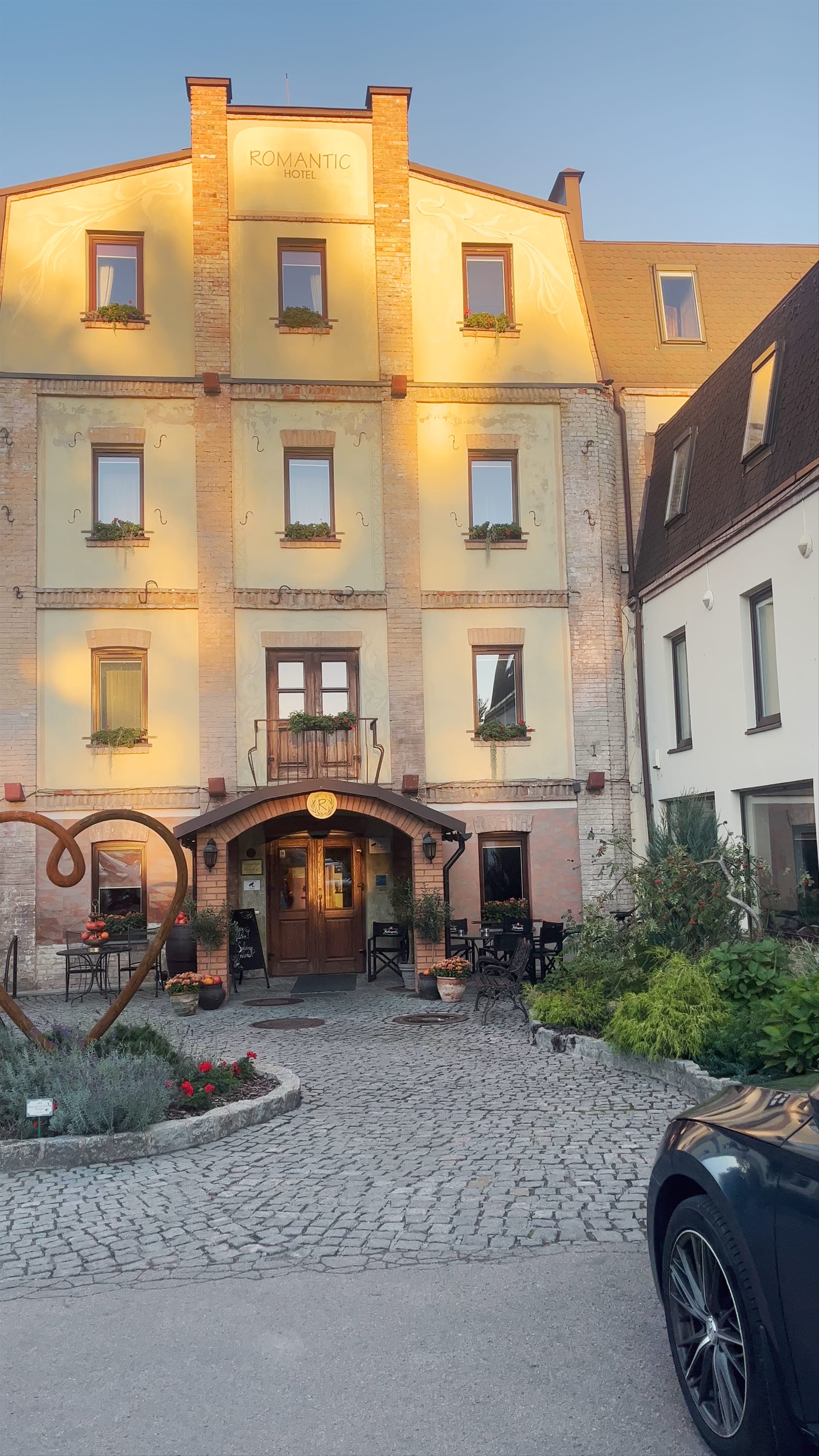 Viešbutis Romantic Hotel