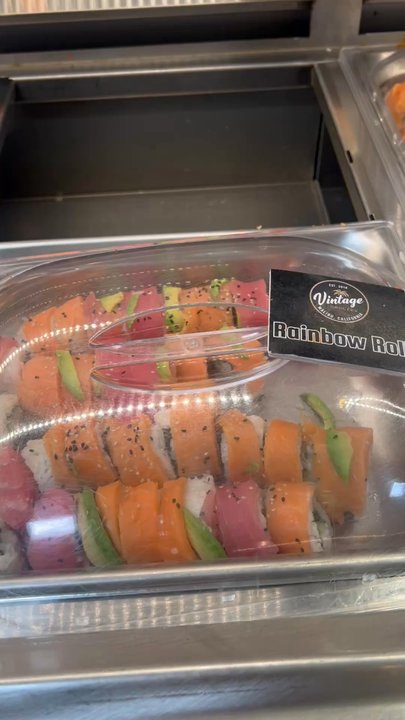 Vintage Grocers - sushi selection - Grocery Near Me - Malibu, California