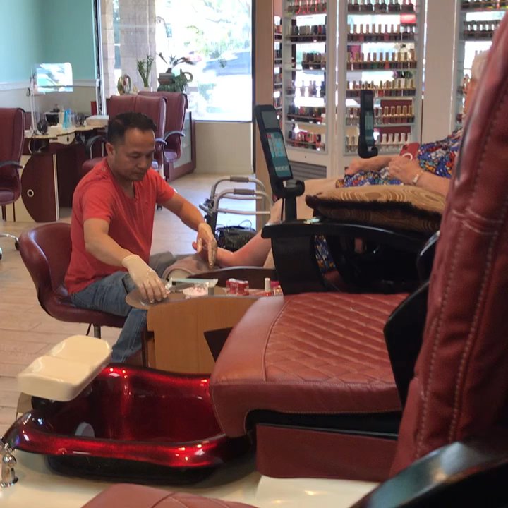 Aqua Nails Spa - View of the salon: Former Boeing Air machinist Nathan - Nail Salons Near Me - Sarasota, Florida