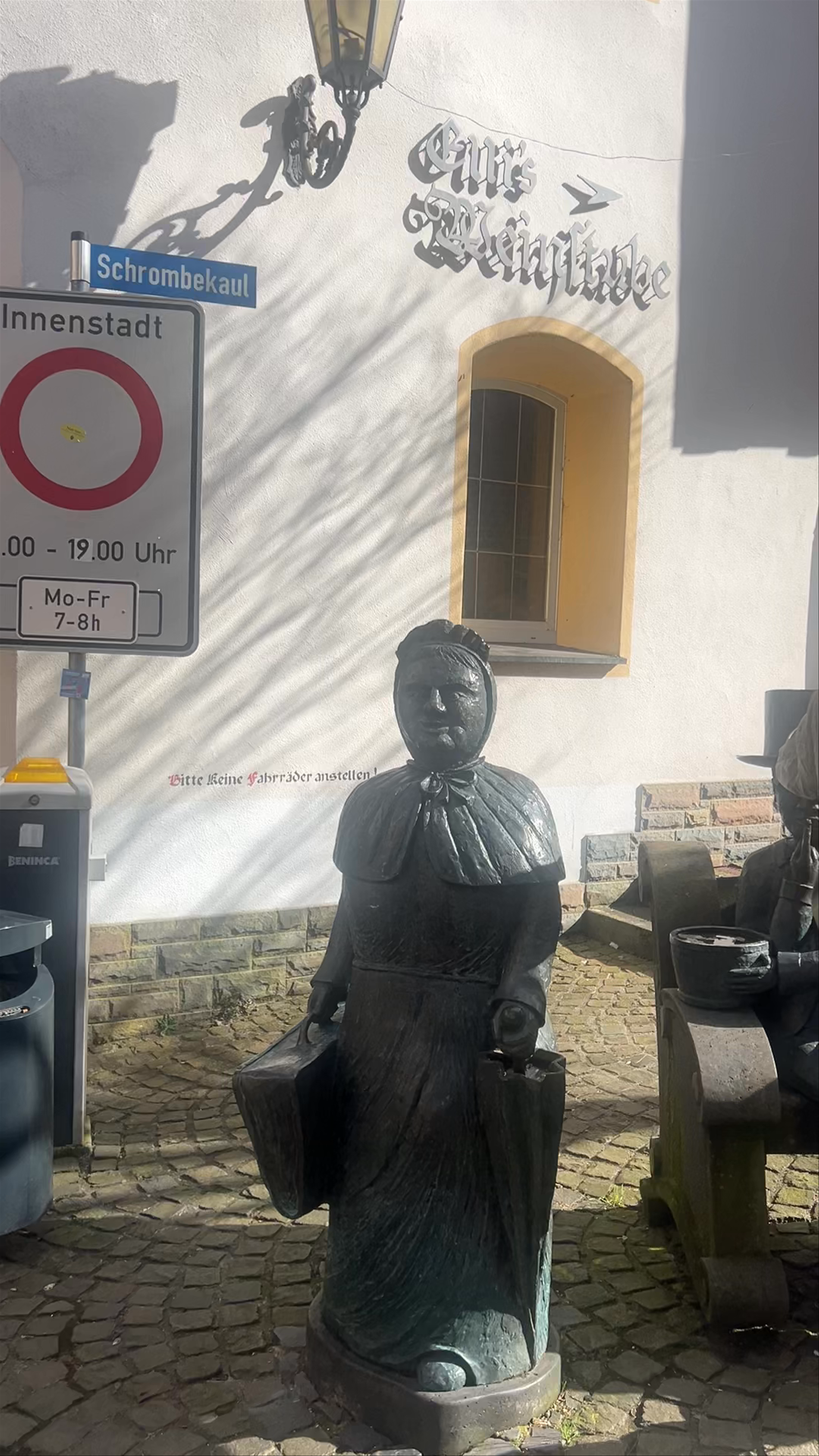 Strolling Through Schrombekaulplatz: Historic Charm in Cochem, Germany