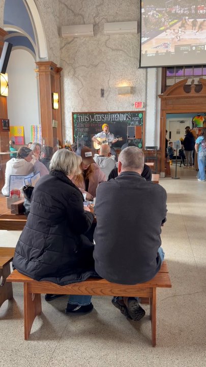 NewSylum Brewing - Great musician - Pizza Near Me - Newtown, Connecticut