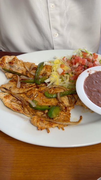 La Union Restaurant - Pollo a la plancha - grilled chicken - Breakfast & Brunch Near Me - Miami, Florida