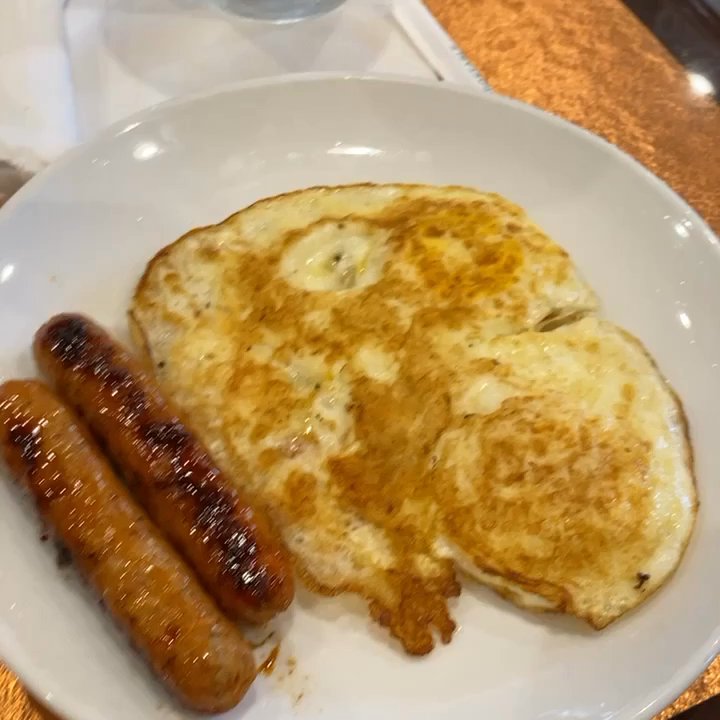 Another Broken Egg Cafe - A full spread - Breakfast & Brunch Near Me - Miramar Beach, Florida