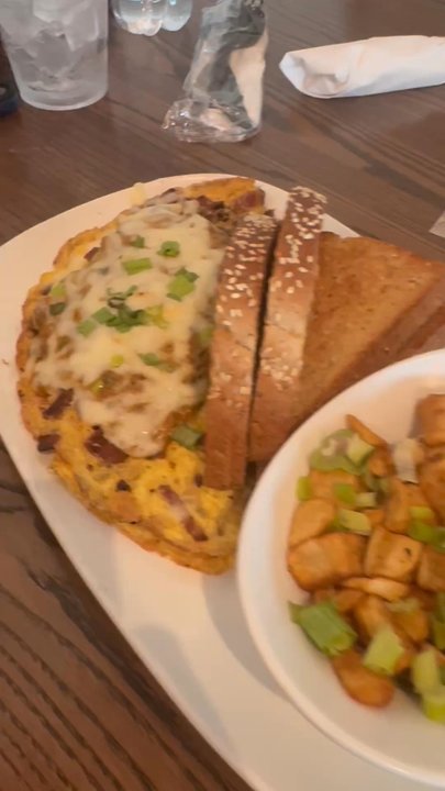 Another Broken Egg Cafe - Breakfast & Brunch Near Me - Roswell, Georgia