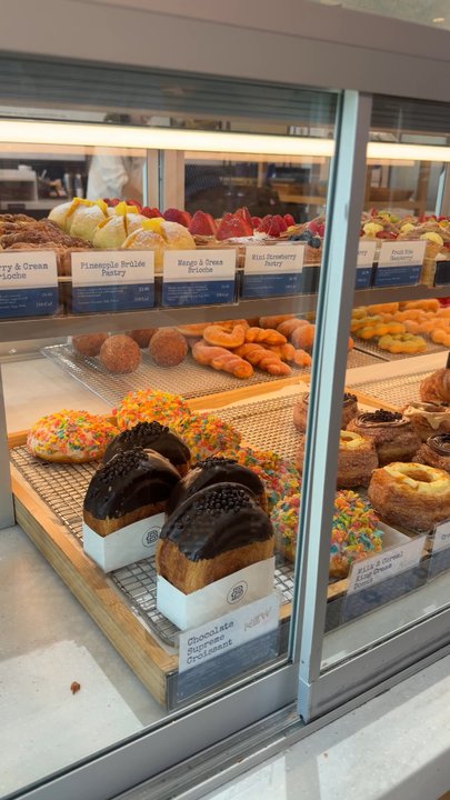 Paris Baguette - Bakeries Near Me - Arcadia, California