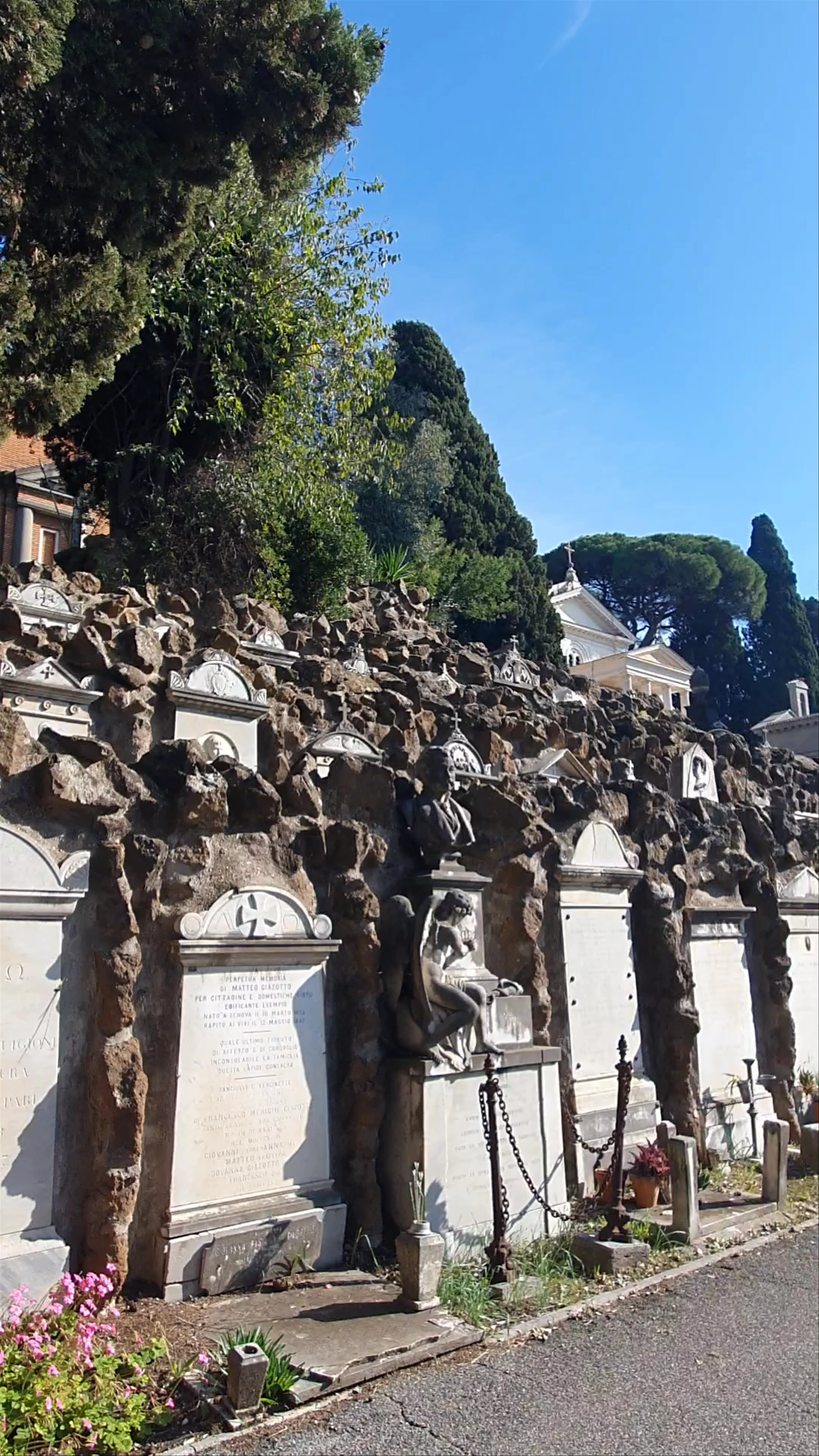 Verano Monumental Cemetery
