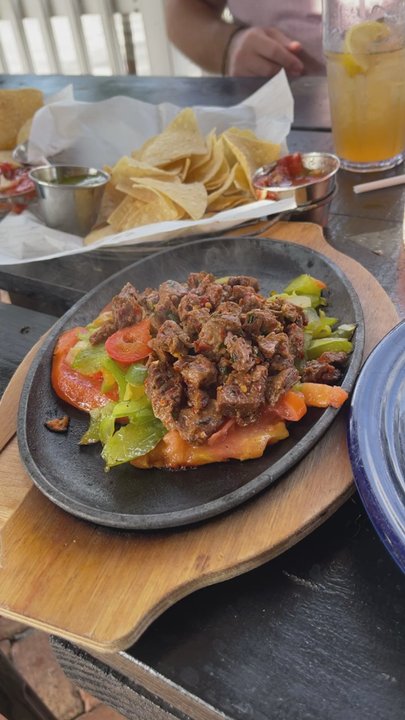 Rosalita's - Vegan Lunch Fajitas w/ Plant Based Protein (comes with refried beans, lettuce, pico & 2 Flour Or Corn Tortillas - Tex-Mex Near Me - Atlantis, Florida