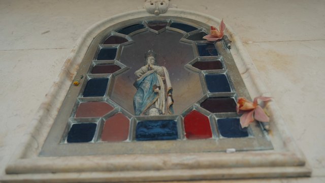 A statue of a Virgin Mary