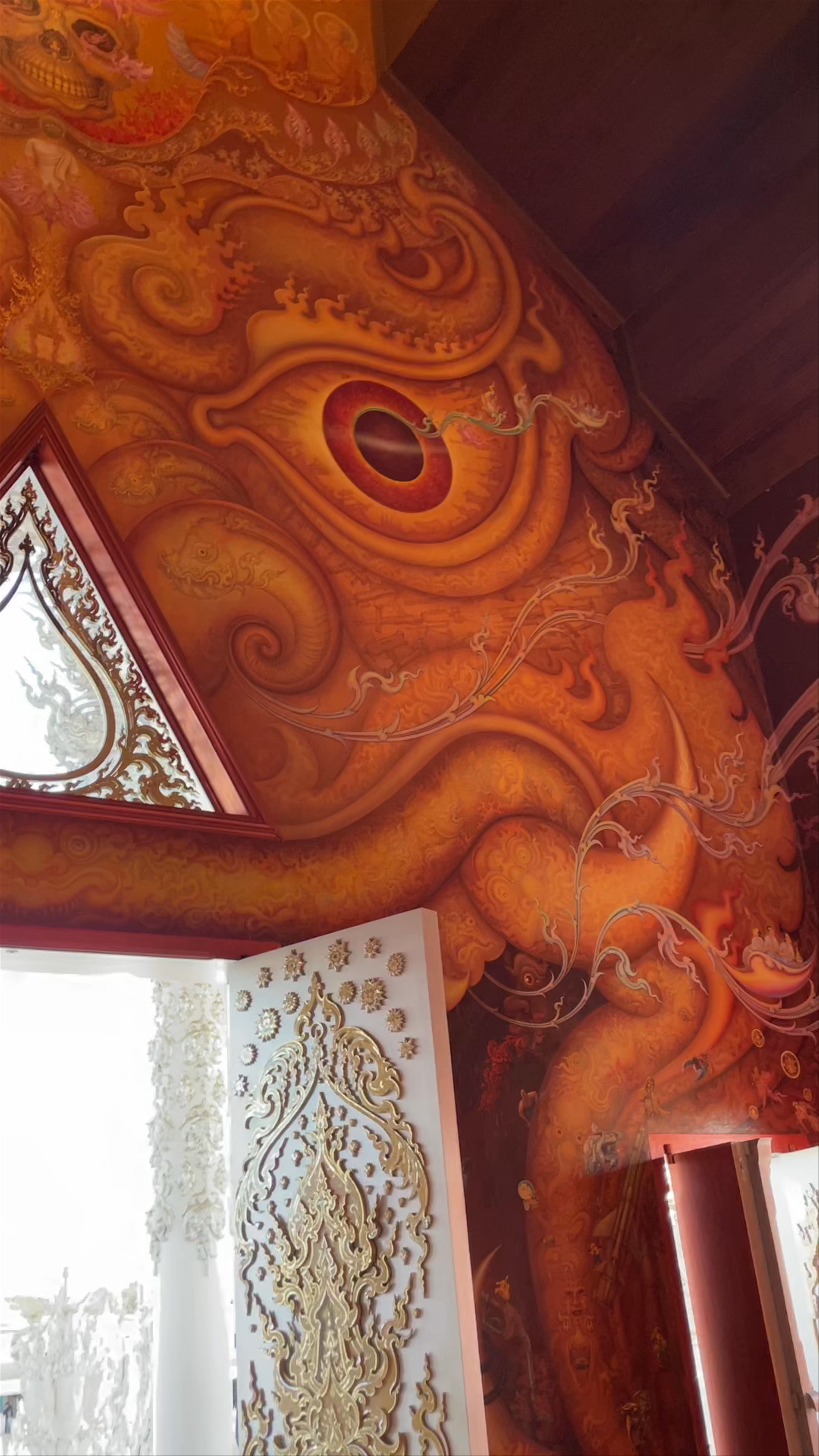 Wat Rong Khun - White Temple