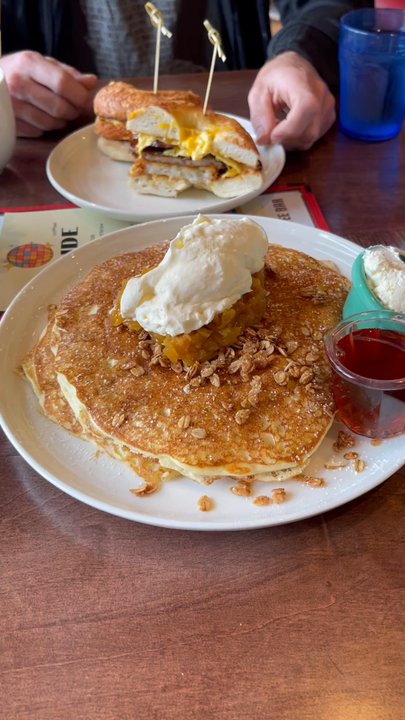 Relish - Buttermilk Pancakes, Ultimate Breakfast Sammy, Chai & Shy-Tini - Coffee & Tea Near Me - Minneapolis, Minnesota