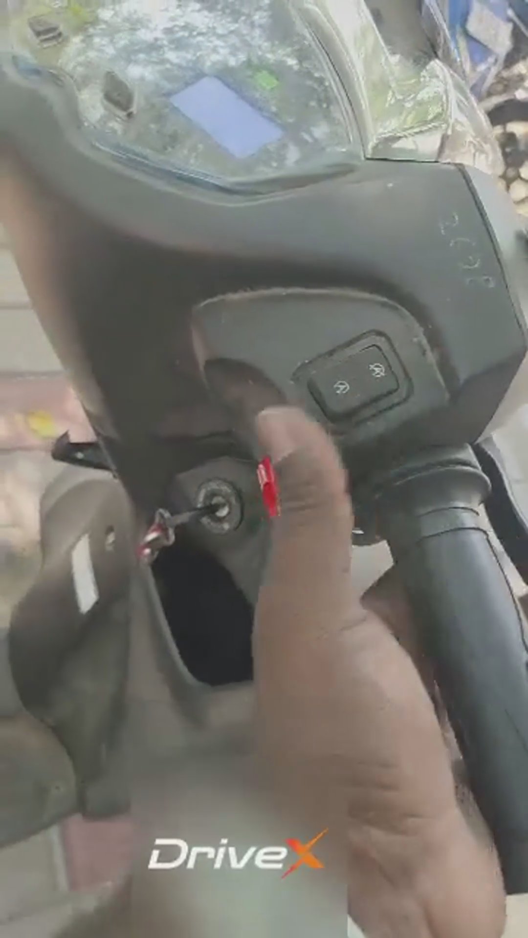 Walk-around video thumbnail