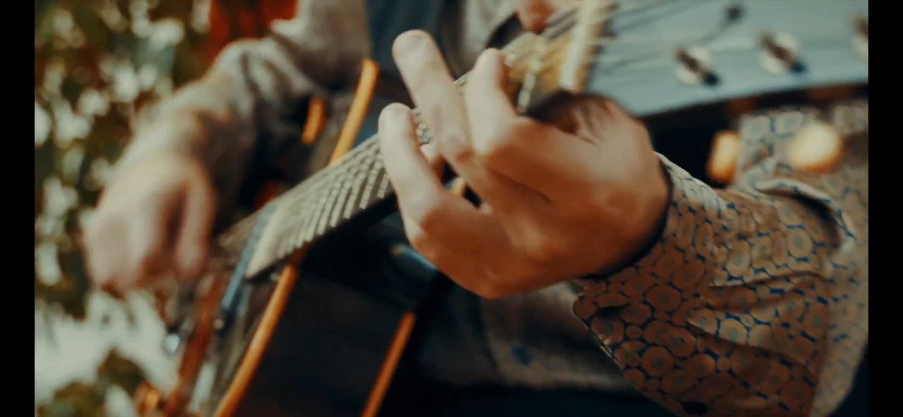 The Florence Acoustic Duo - Solo - video