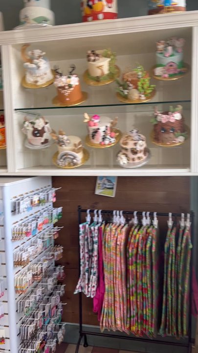 Dewey's Bakery - Short clip of the front part of this fabulous store. - Bakeries Near Me - Winston Salem, North Carolina
