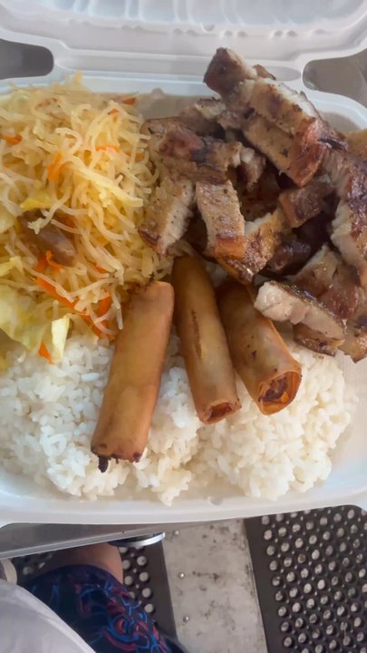 Mama Flo's - Food Trucks Near Me - Aiea, Hawaii