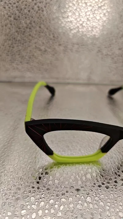 Geometric Black–Green Eyewear – 52□18–145 – Acetate CE