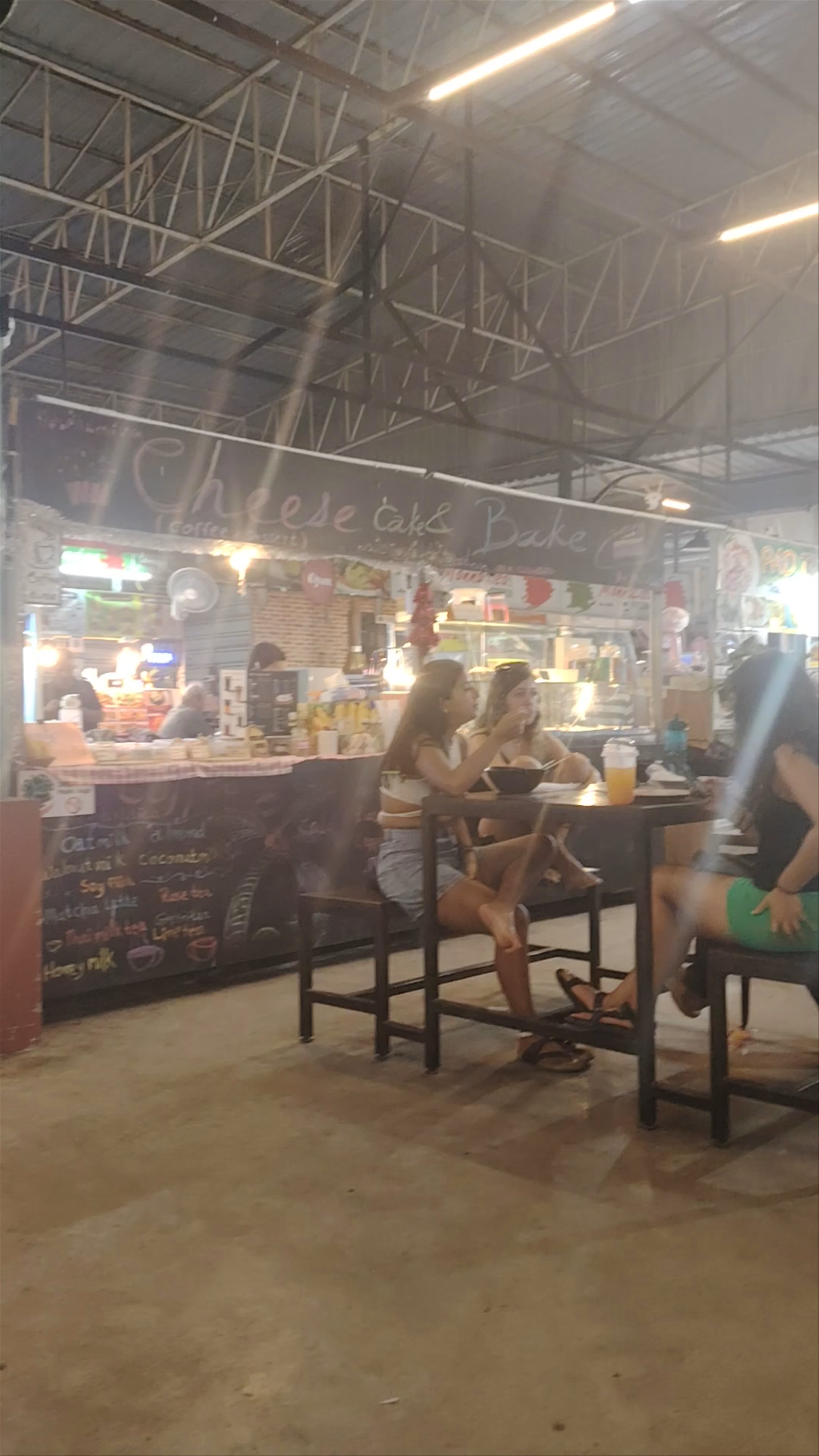 Phangan Food Court: Flavorful Local Eats in Ko Pha-ngan
