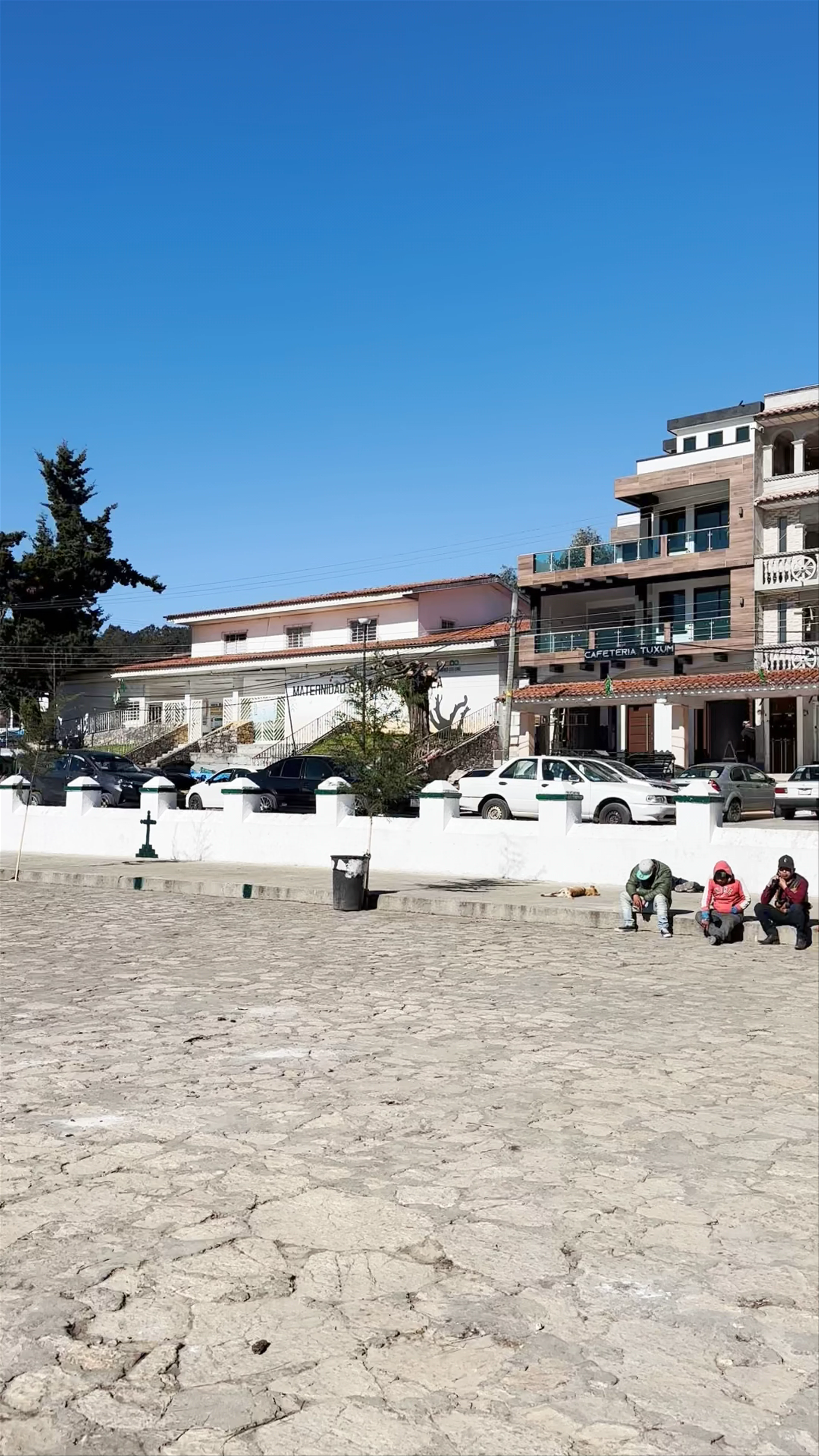 Plaza de la Paz, Primero Avenida Central