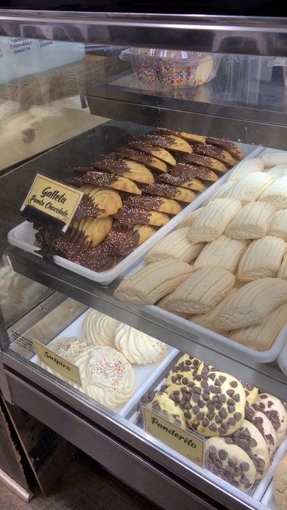 Sabores Bakery - Fresh goods!! - Colombian Near Me - Kissimmee, Florida