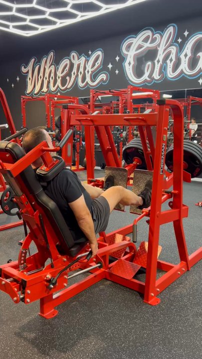 Michele Huffman, SCCC - Personal Training Client, Jeremy hitting four plates each side on the leg press - Trainers Near Me - Fort Worth, Texas