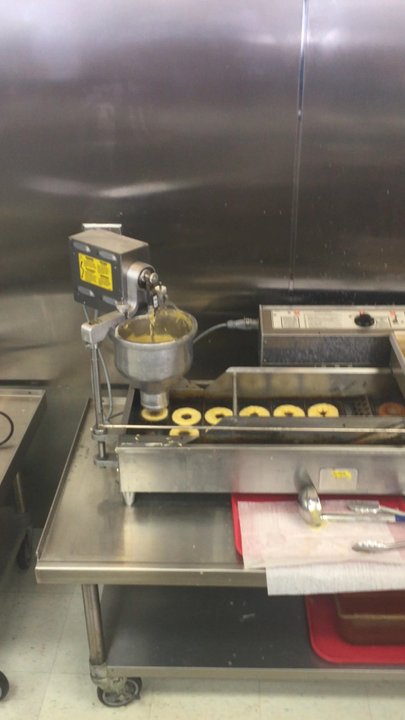 Duck Donuts - Donut machine - Donuts Near Me - Herndon, Virginia