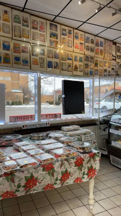 Colozza's Bakery - Bakeries Near Me - Parma, Ohio