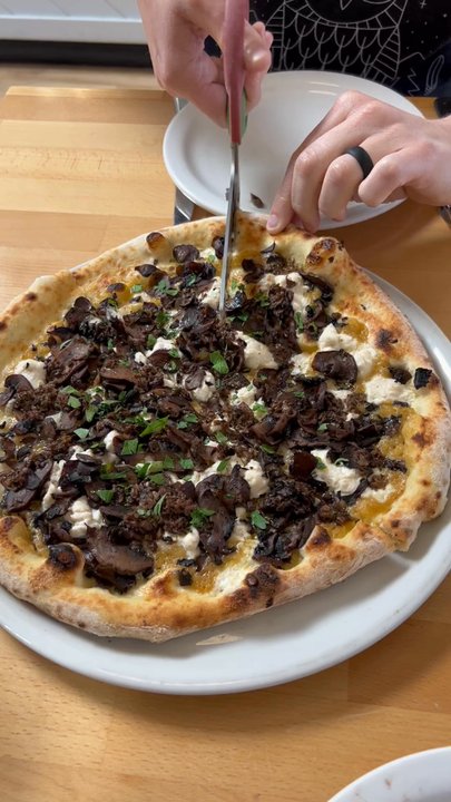 Pizzeria Grano - Cut your own pizza - Pizza Near Me - Vancouver, British Columbia