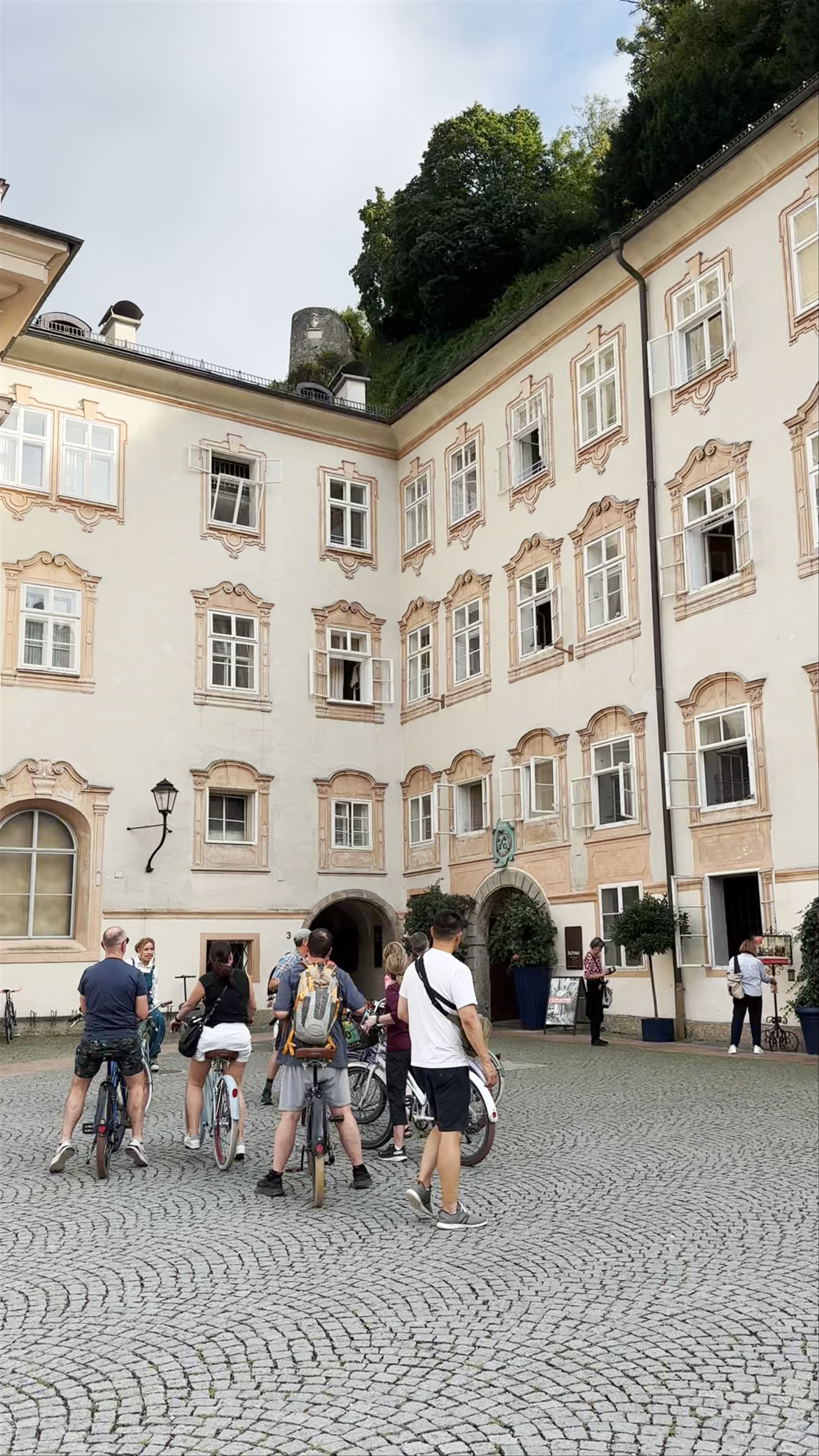 Stiftskirche St. Peter: Timeless Splendor in Salzburg's Historic Heart