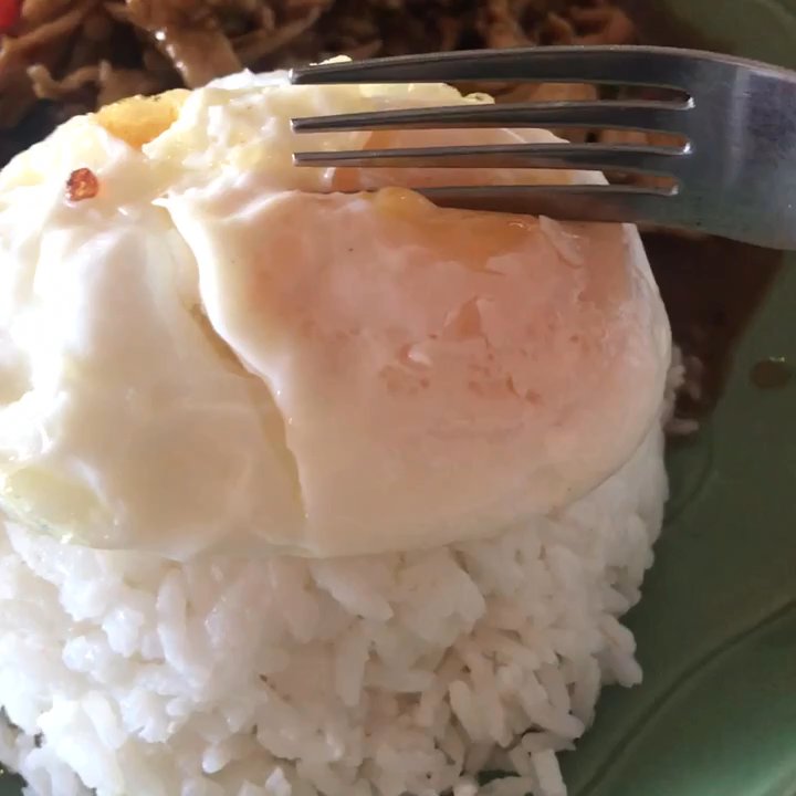 Vim Thai Restaurant - The Egg! - Thai Near Me - Medford, Oregon