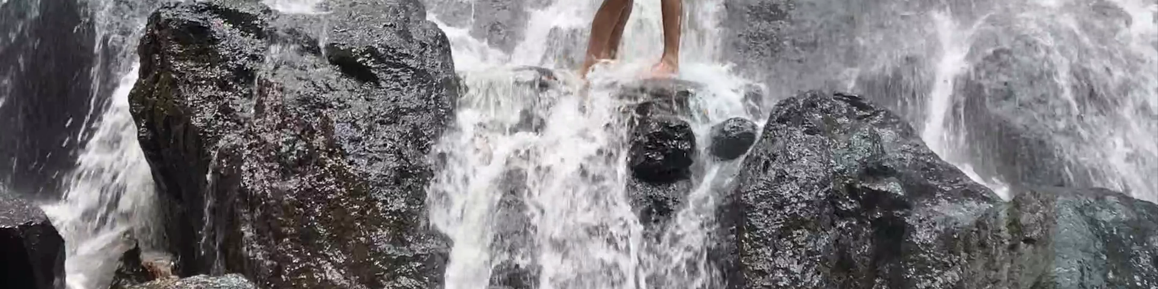 Kanto Lampo Waterfall