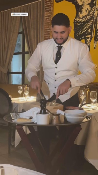 Julio César - Cacio e Pepe in cheese wheel - Italian Near Me - Mayagüez, Puerto Rico