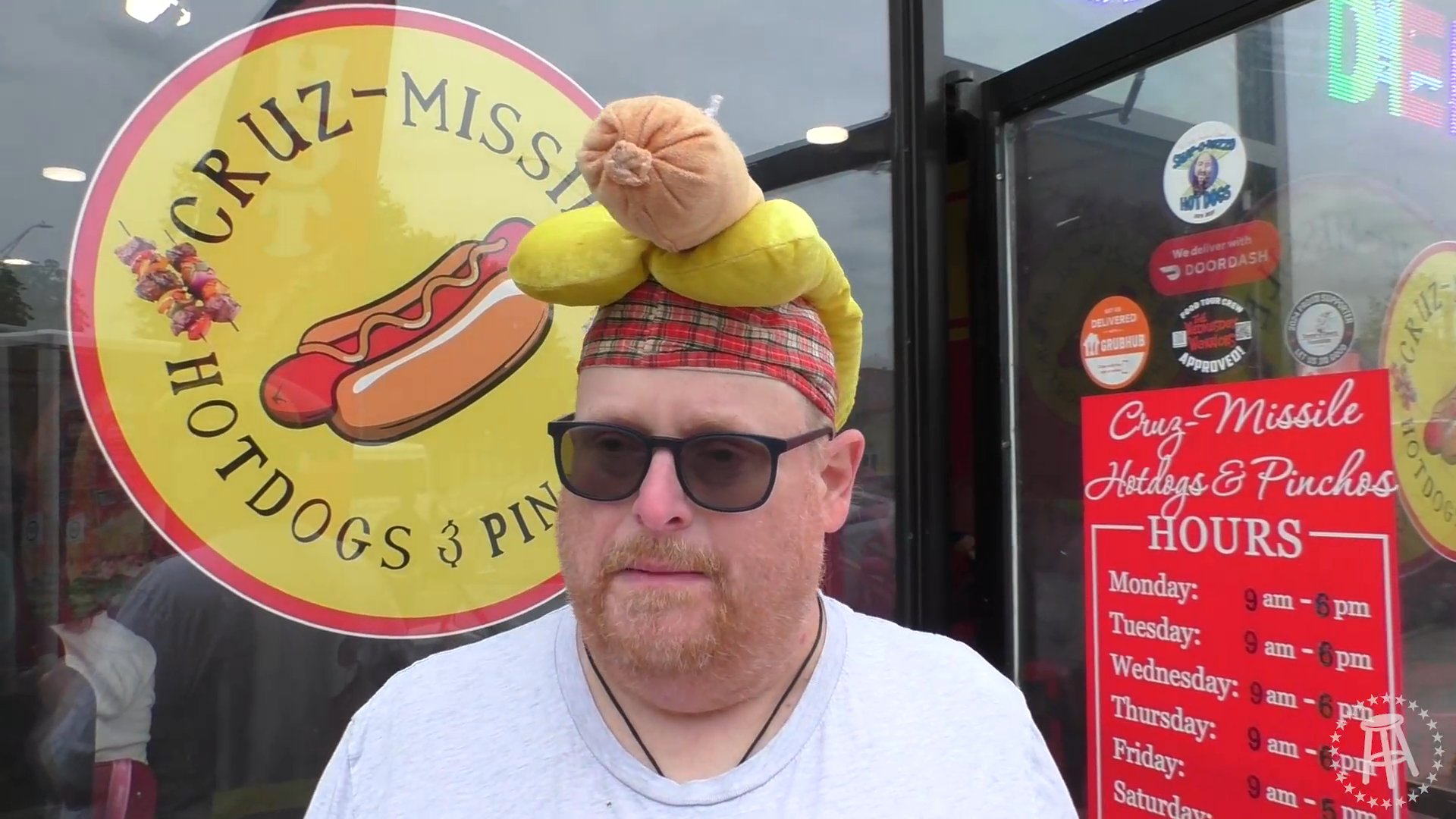 Raw Dogging at Cruz-Missile Hot Dogs & Pinchos in Passaic, NJ | Barstool  Sports