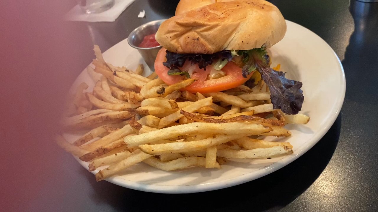 Fresh Chef Kitchen - Cheeseburger and Fries - New American Near Me - Mooresville, North Carolina